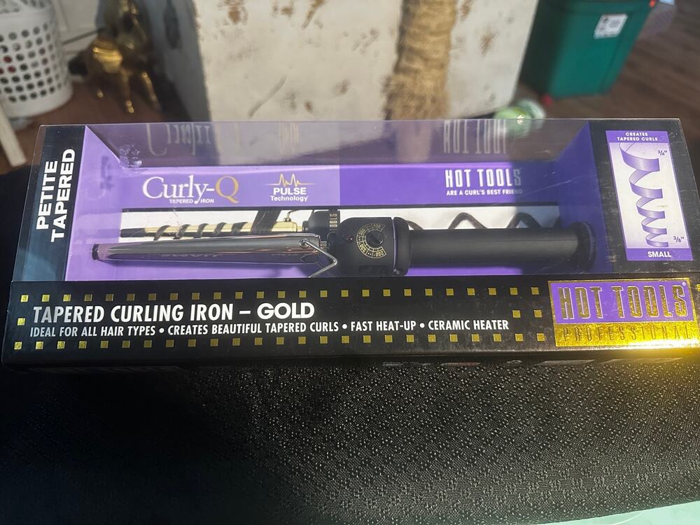 NEW Hot Tools Petite Tapered Curling Iron Fold Barrel 3/4”-3/8” Model HTG1850